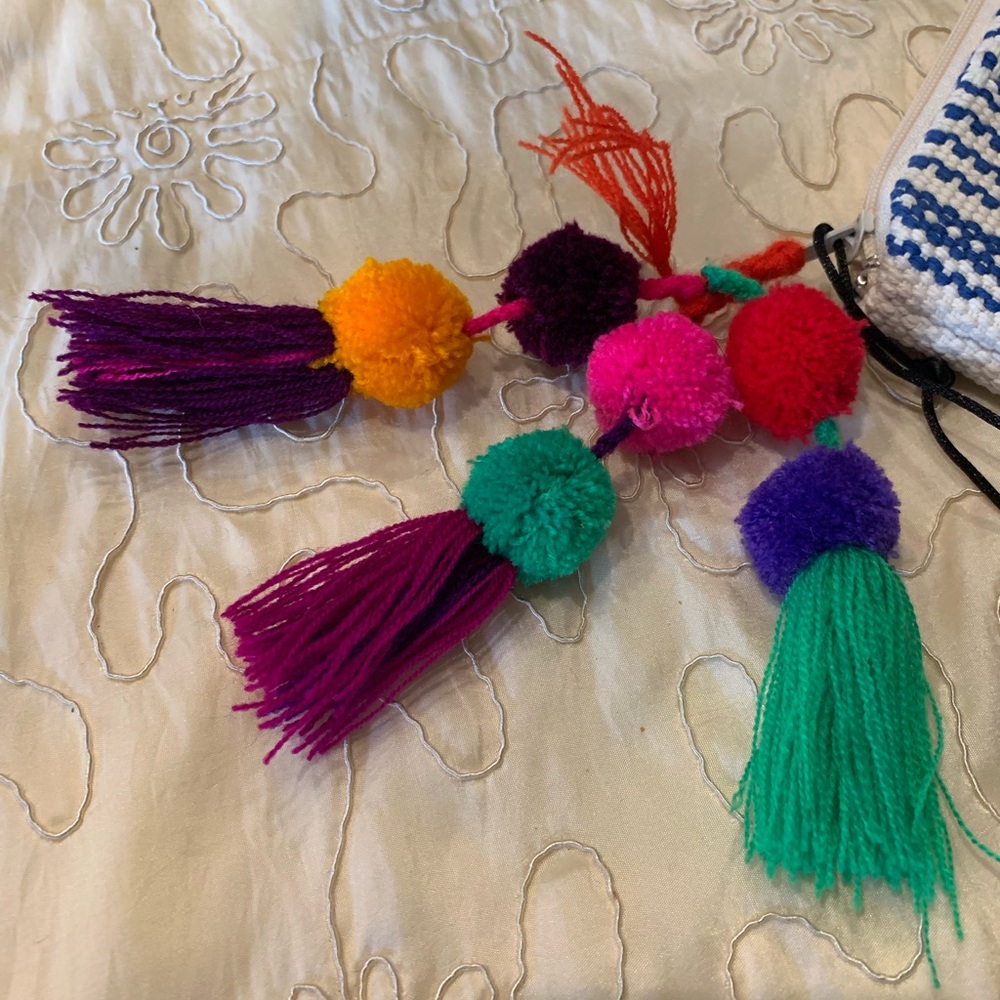 Lamatilde fabric clutch✨✨Host Pick - Picture 6 of 8